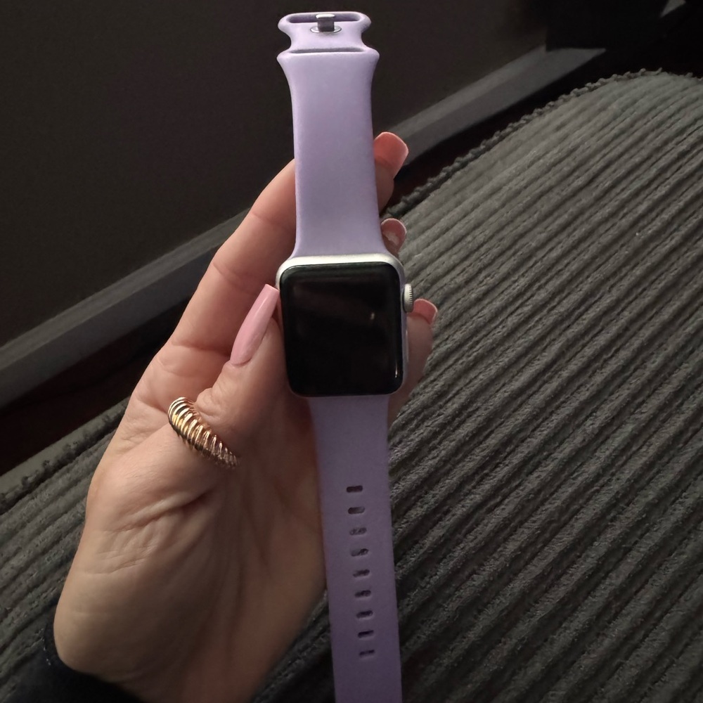 Apple Watch - Picture 3 of 6